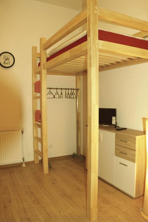 Albergue Living In The Box Berlín Exterior foto